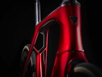 Trek Madone SLR 9 58 Metallic Red Smoke to Red Carbon S